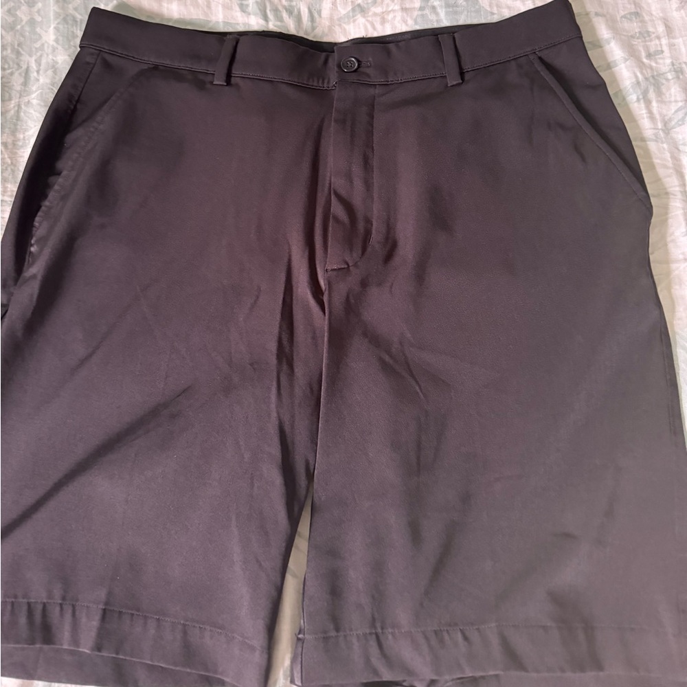 Men’s Greg Norman dry fit golf shorts